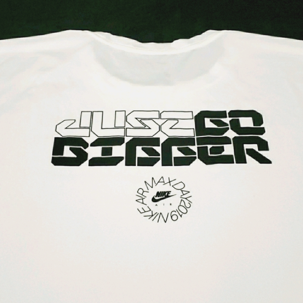The Nike Tee Shirt Dri-Fit Size XXL